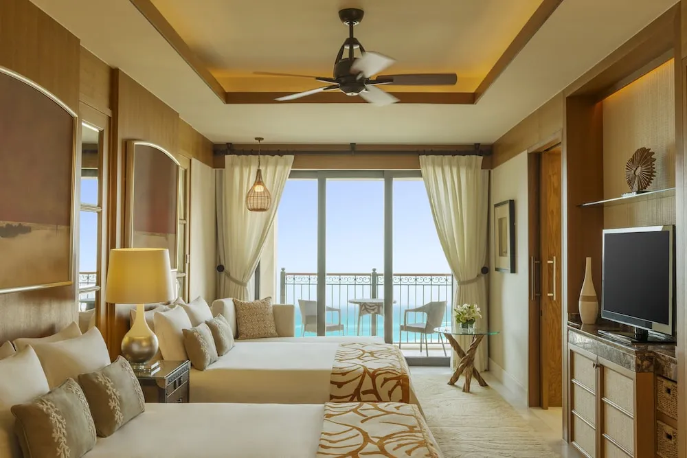 Premium Oda, 2 Büyük (Queen) Boy Yatak, Sigara İçilmez, Deniz Manzaralı (Balcony)
