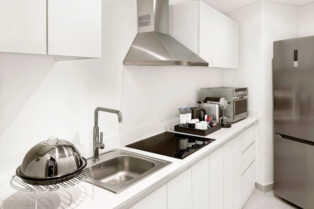 Royal Suite, 2 Bedrooms, Lounge access