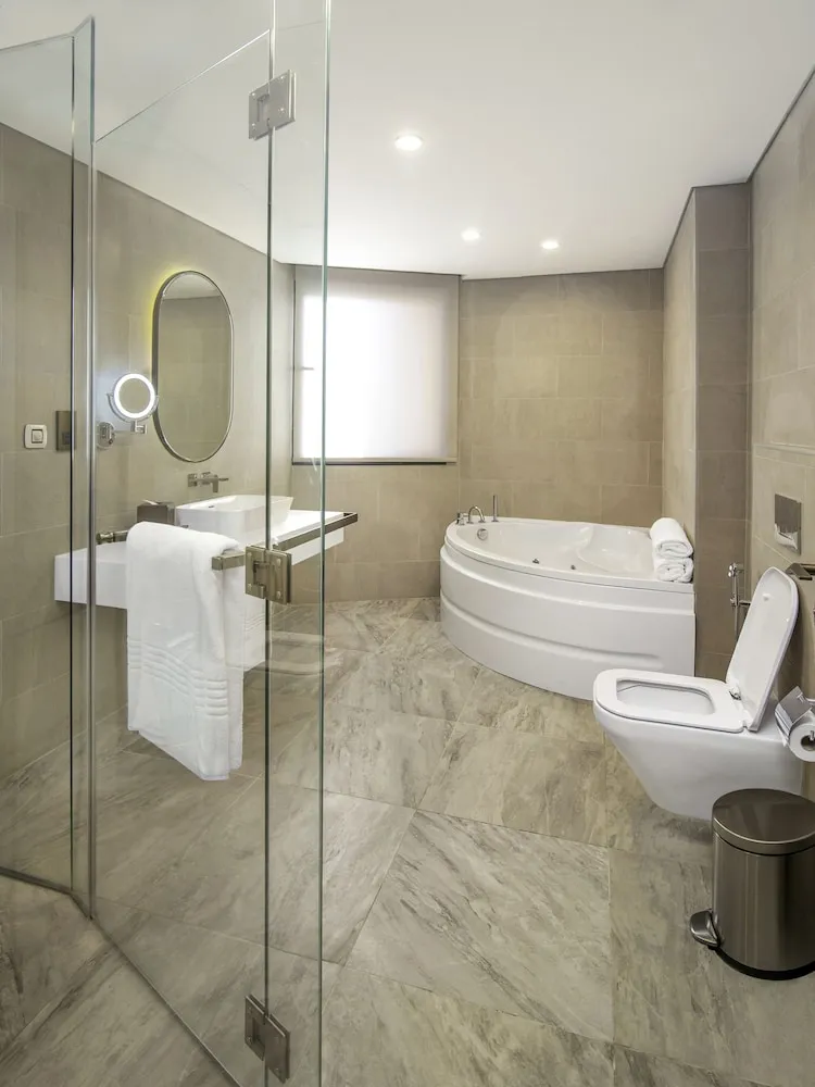 Diplomatic Suite, 2 Bedrooms, Lounge access