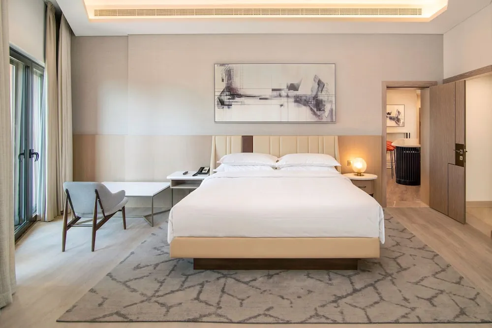 Diplomatic Suite, 2 Bedrooms, Lounge access