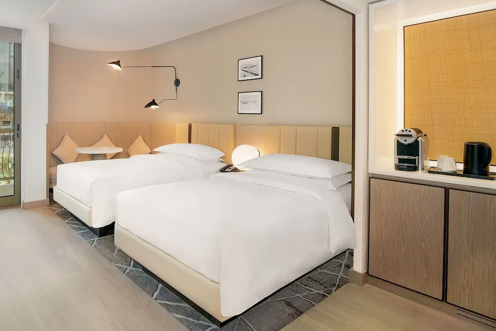 Club Room, 2 Twin Beds, Lounge access, Non Smoking, Resort View