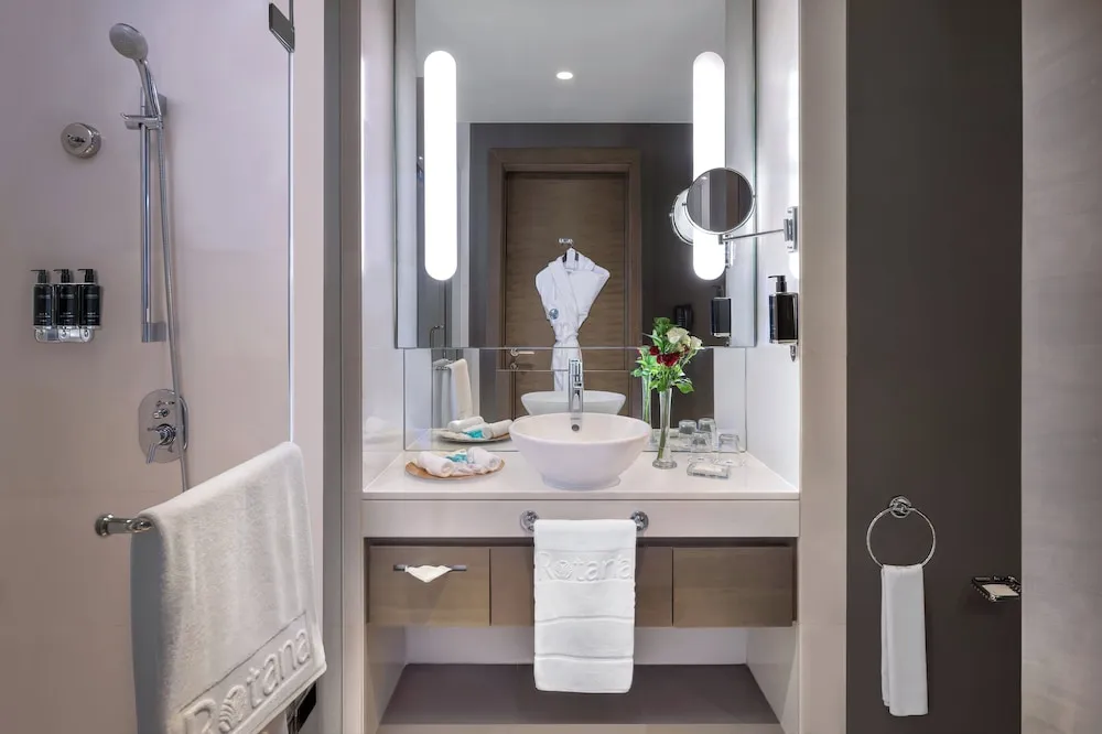 Oda, 1 En Büyük (King) Boy Yatak (Guest - Lounge Access)