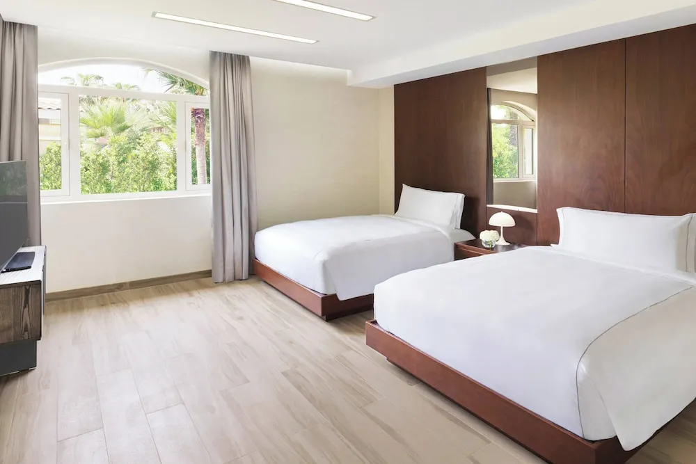Rabdan Pool Villa, 3 Bedroom Villa, Garden Area