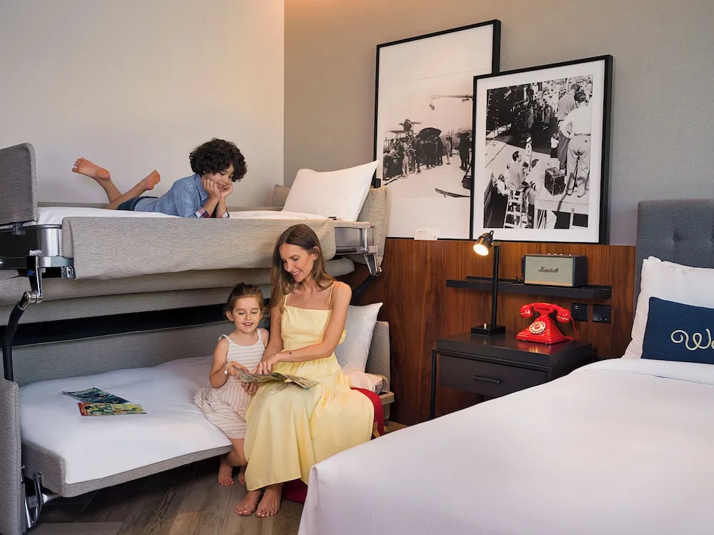King Artist Room With Kids Bunk Bed (Theme Park Access)