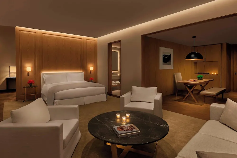 Loft Suite, 1 King, Balcony