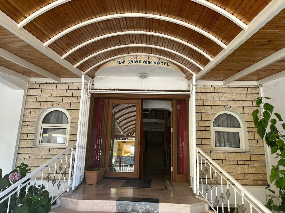 Konaklama yerinin ön cephesi