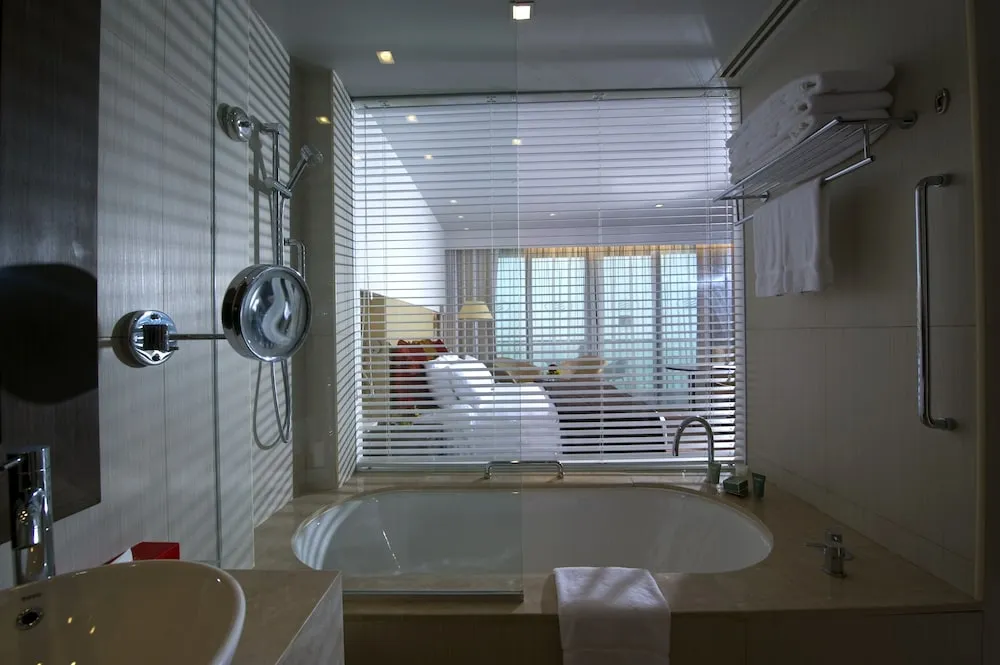 Standard Oda, 1 En Büyük (King) Boy Yatak, Balkon, Deniz Manzaralı