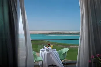 Crowne Plaza Abu Dhabi Yas Island by IHG