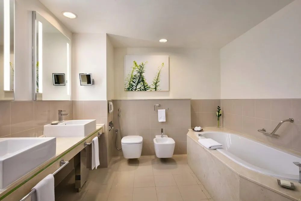 Executive Suite King with Lounge Access