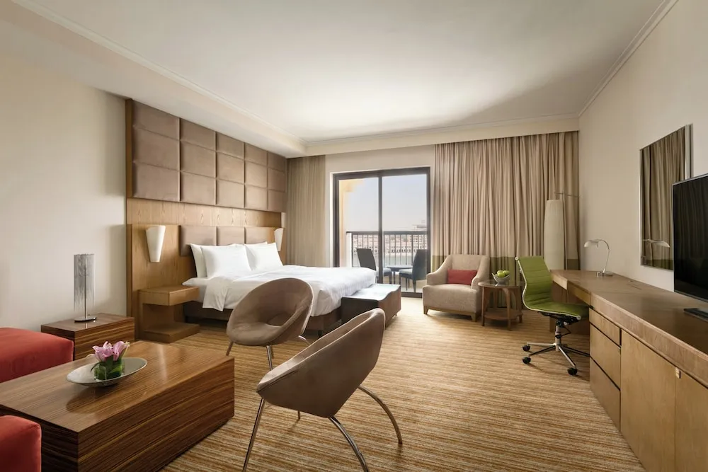 Executive Suite King with Lounge Access