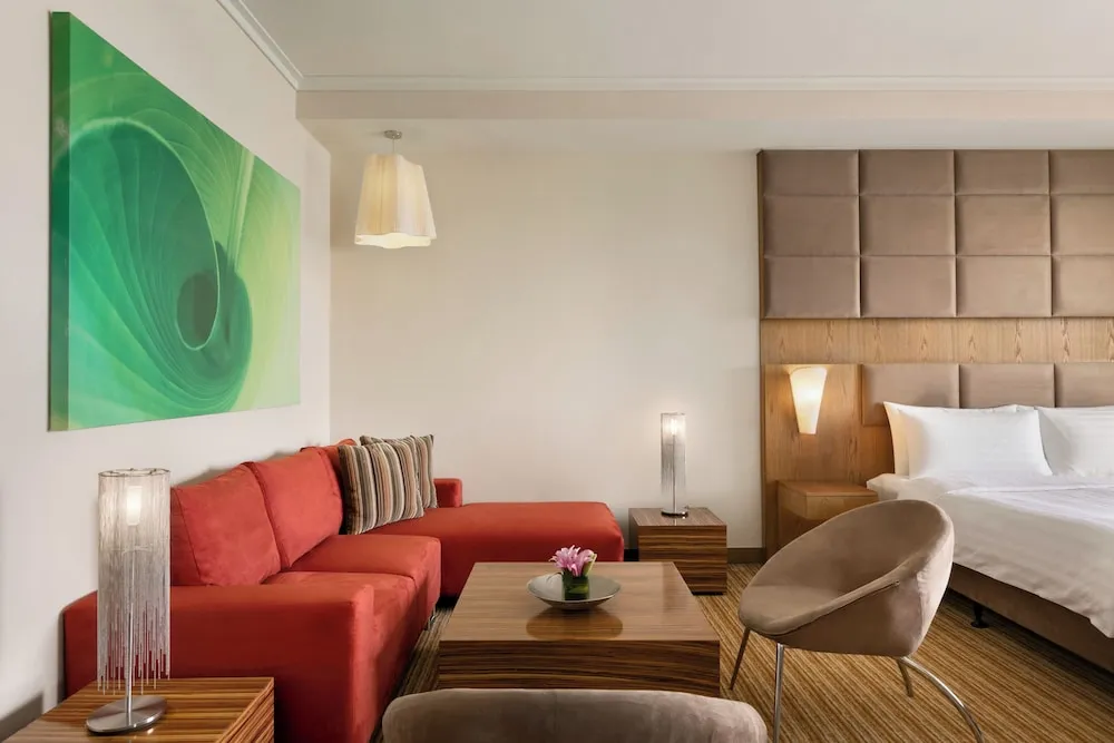 Executive Suite King with Lounge Access