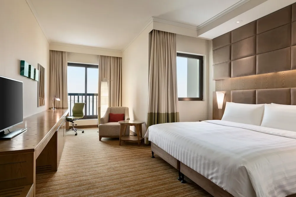 Traders Club, Premier King Room with Lounge Access