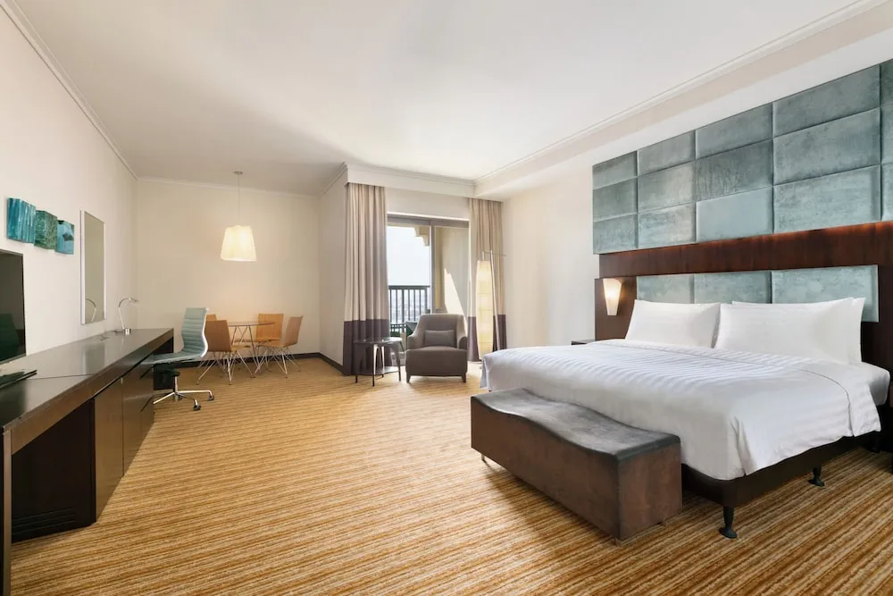 Traders Club, Premier Twin Room with Lounge Access
