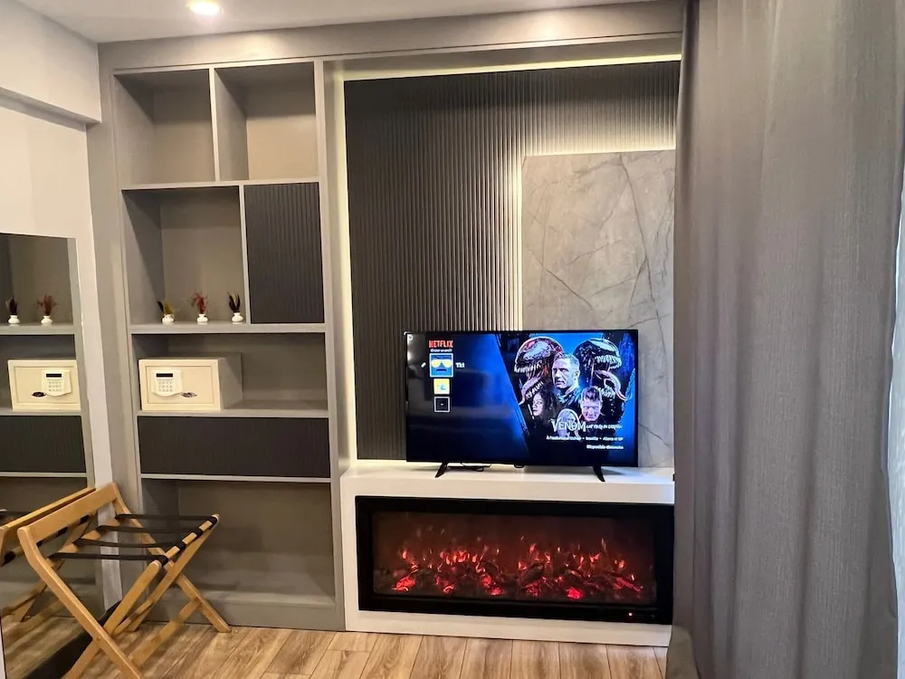 Standard Tek Büyük Yataklı Oda, Balkon, Şehir Manzaralı