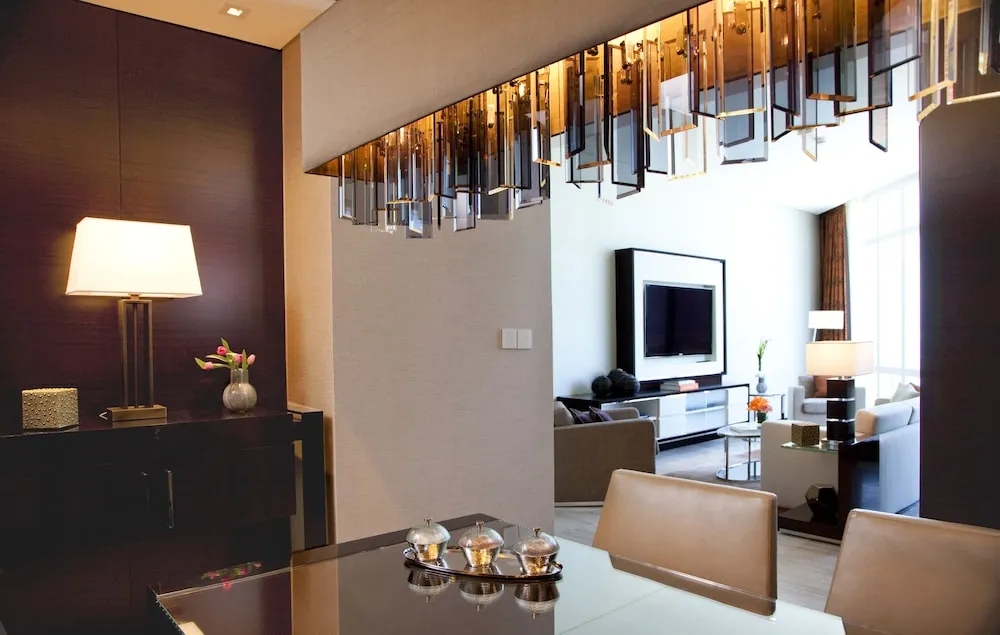 Pearl Suite