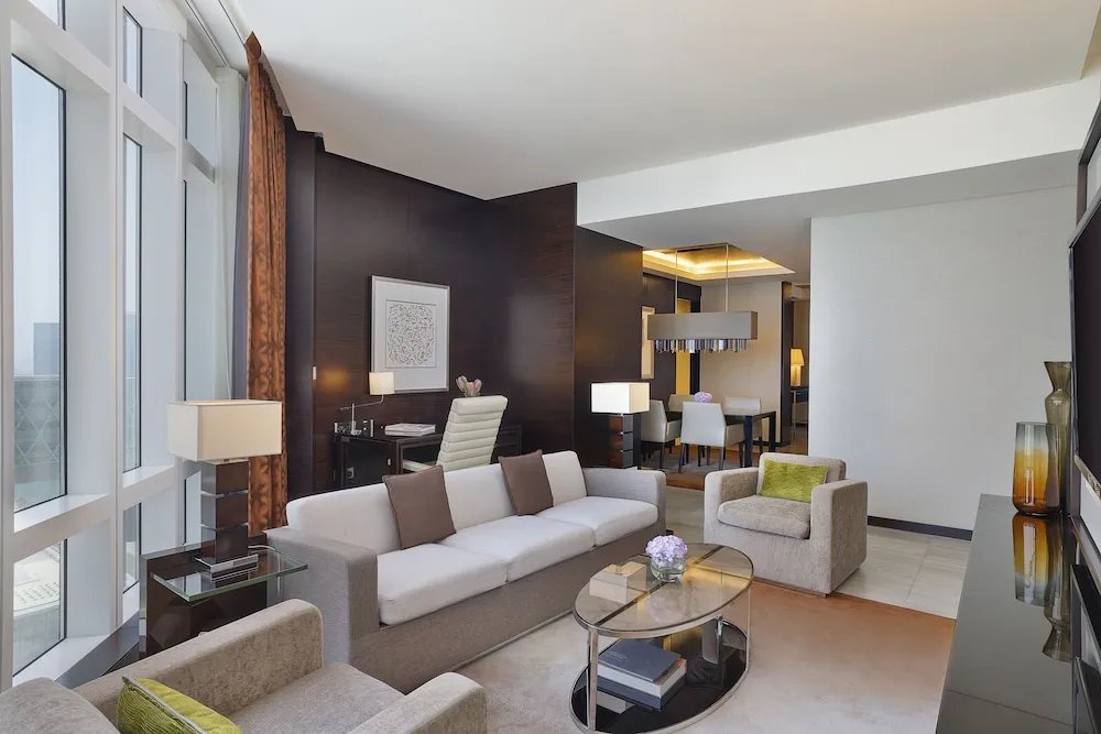Pearl Suite