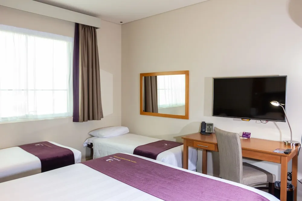 Family Oda, Sigara İçilmez (FREE Aprt Shuttle|Yas Island drop off)