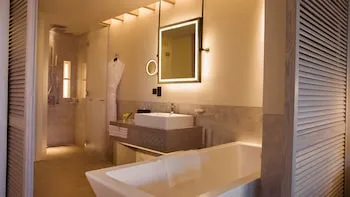 Saadiyat Rotana Resort and Villas