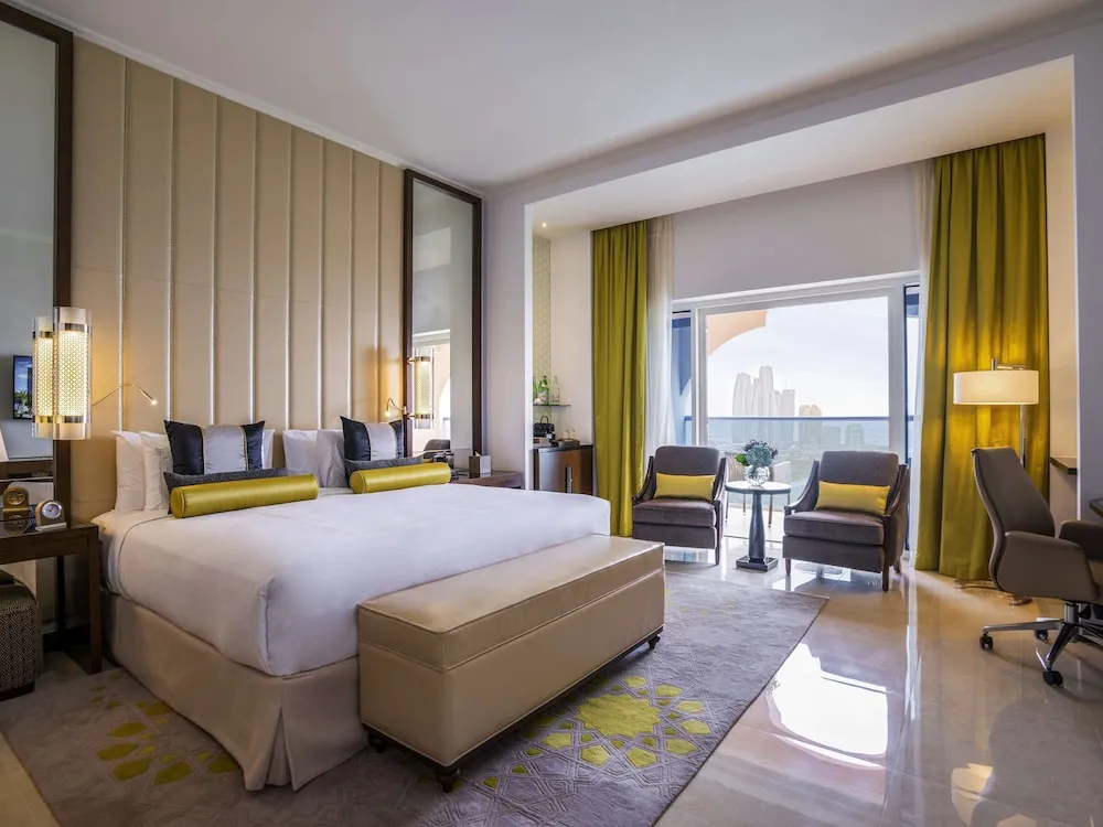 Premium Oda, Balkon (Corniche view)