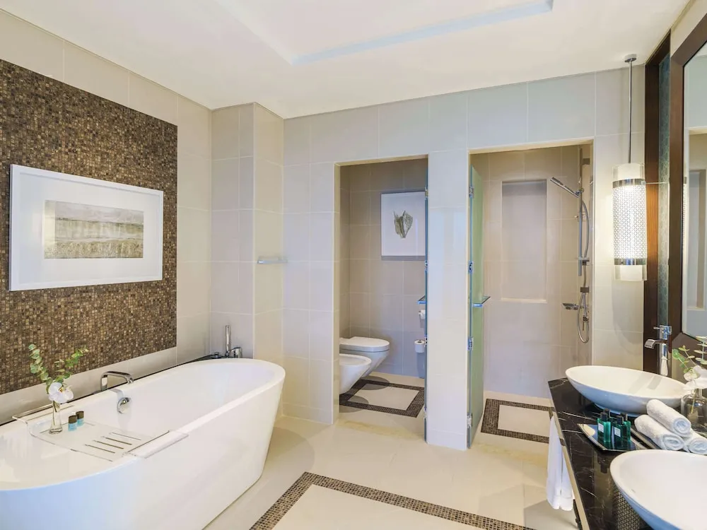 Premium Oda, Balkon (Corniche view)