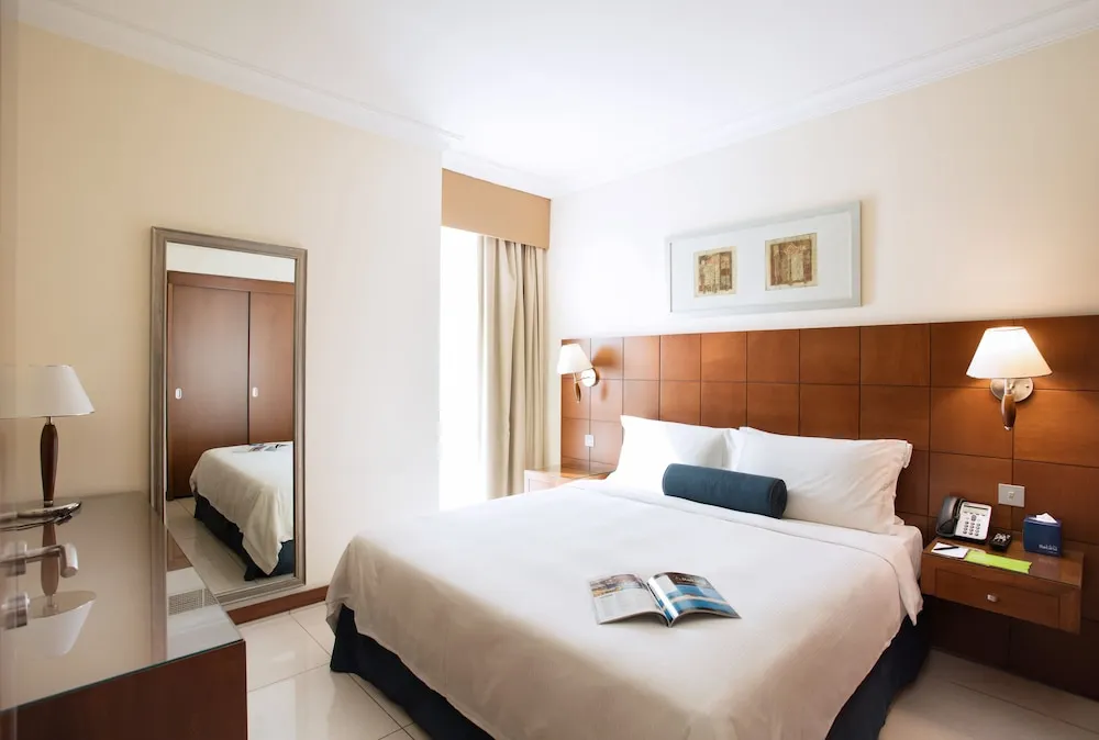 Süit, 2 Yatak Odası, Şehir Manzaralı (King Bed and Twins)