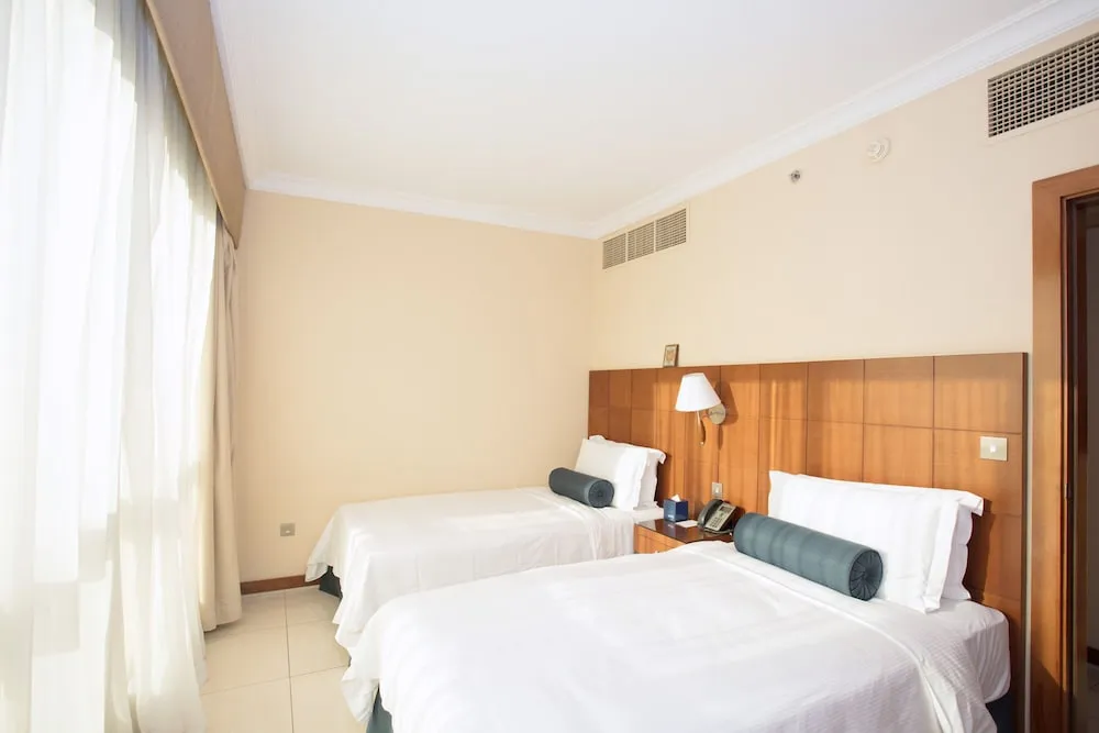 Süit, 2 Yatak Odası, Şehir Manzaralı (King Bed and Twins)