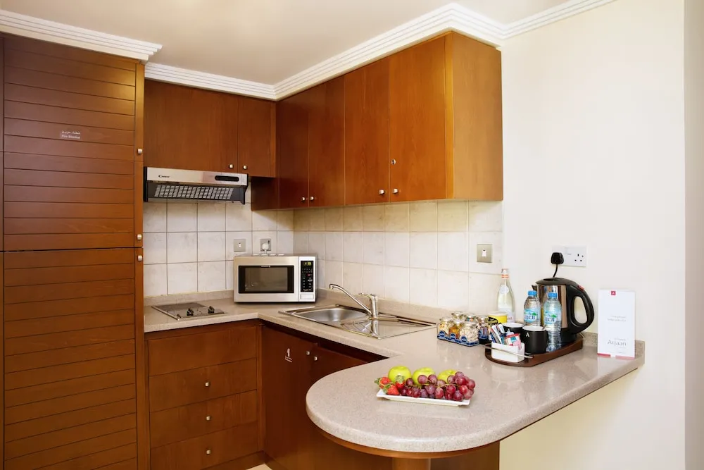 Süit, 2 Yatak Odası, Şehir Manzaralı (King Bed and Twins)
