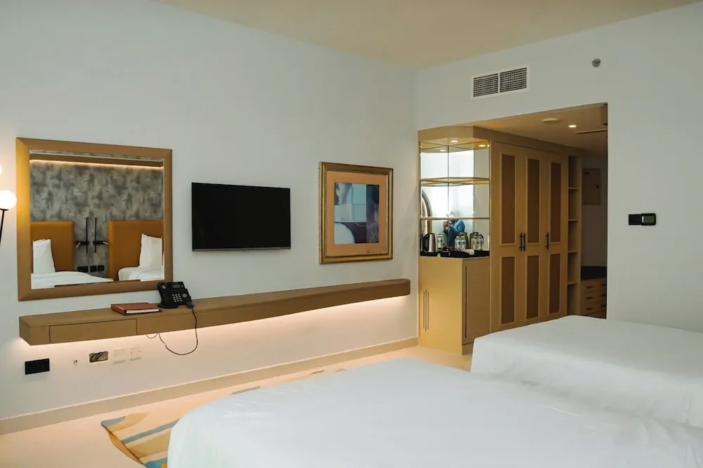 Deluxe Twin Room City View