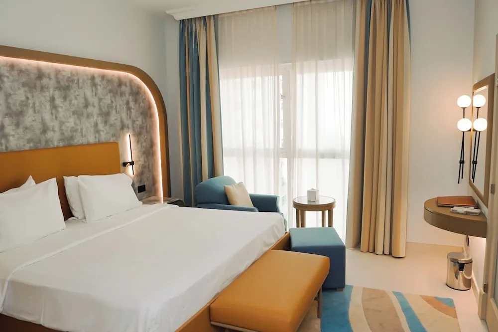 Deluxe Junior Suite City view