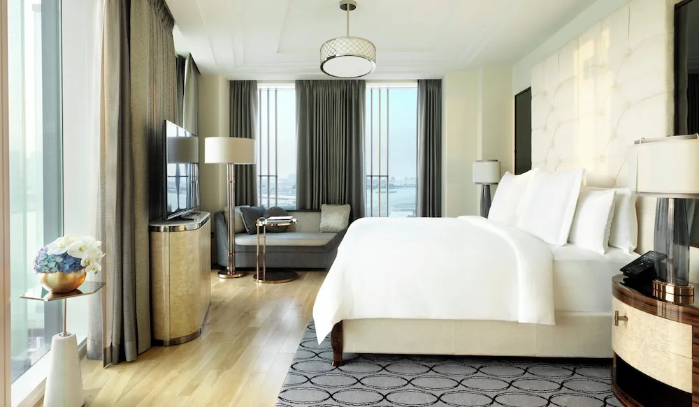 Four Seasons, Premier Süit, 1 En Büyük (King) Boy Yatak