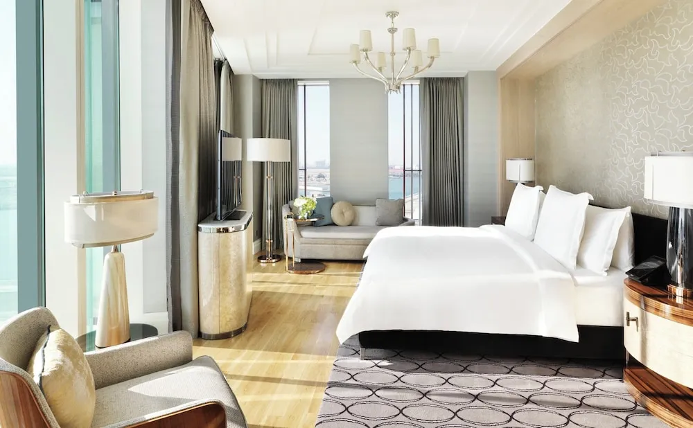 Four Seasons, Premier Süit, 1 En Büyük (King) Boy Yatak