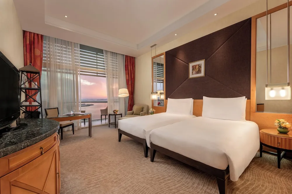 Deluxe Gulf View Room King - Free daily shuttle bus to Yas attractions, Yas Mall and Grand Mosque