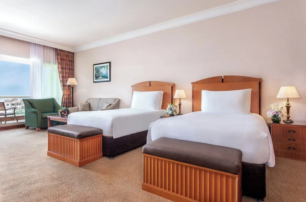 Gulf View Room King - Free daily shuttle bus to Yas attractions, Yas Mall and Grand Mosque