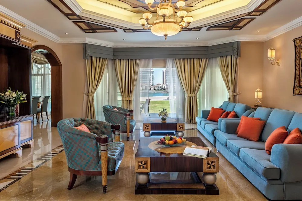 Four Bedroom Villa - Free daily shuttle bus to Yas attractions, Yas Mall and Grand Mosque