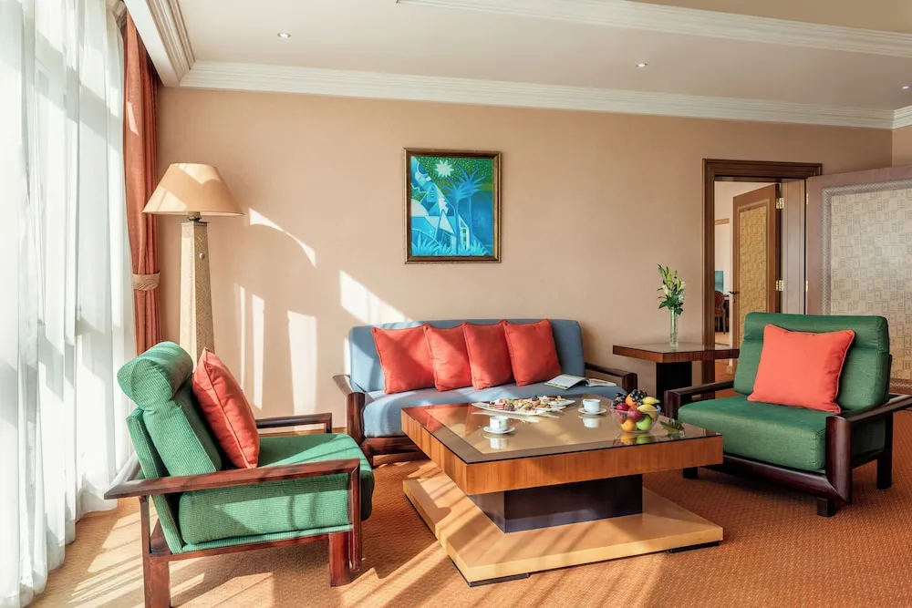 Diplomatic Suite - Free daily shuttle bus to Yas attractions, Yas Mall and Grand Mosque