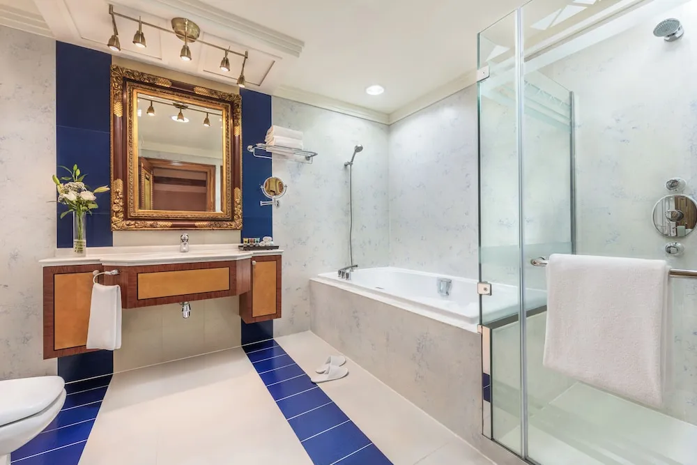 Three Bedroom Villa - Free daily shuttle bus to Yas attractions, Yas Mall and Grand Mosque