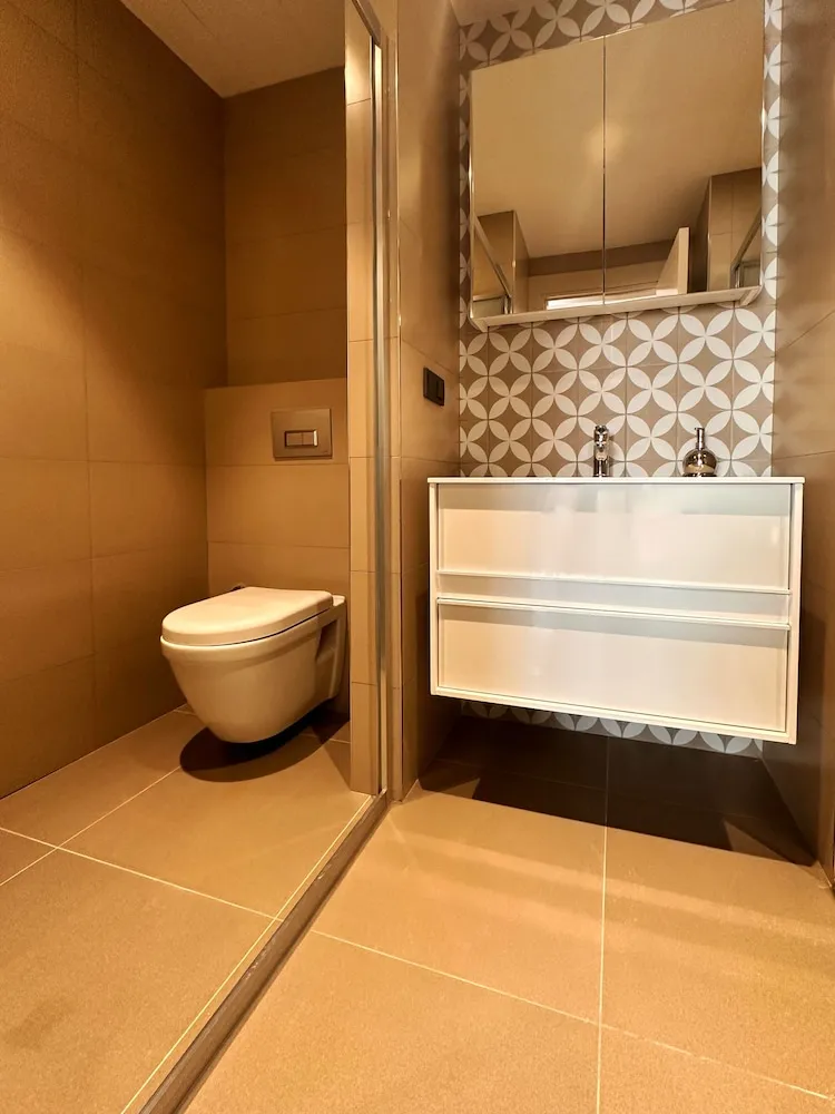 Deluxe Süit, Sadece kadınlar için