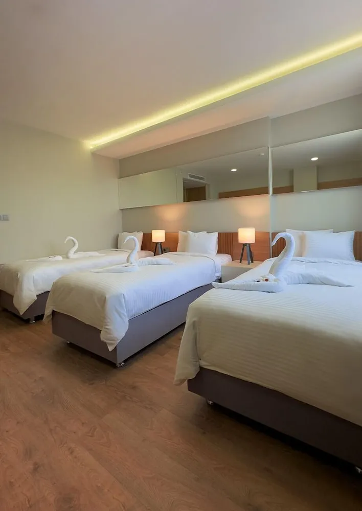 Deluxe Üç Kişilik Oda, Sadece kadınlar için