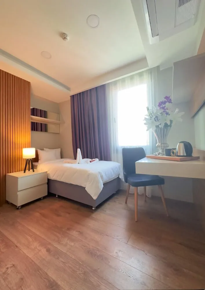 Comfort Süit, Sadece kadınlar için