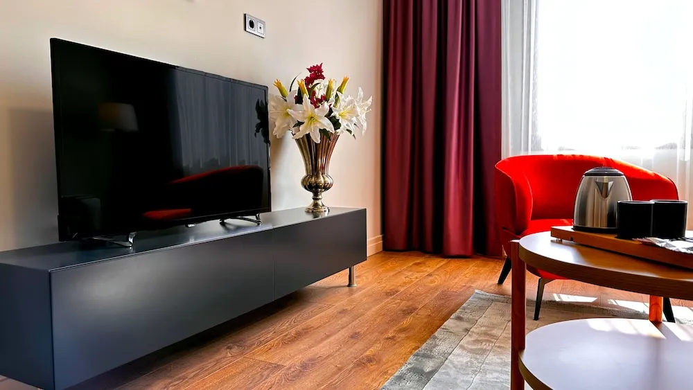 Comfort Süit, Sadece kadınlar için