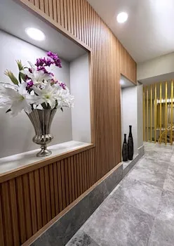 Frezya - Exclusively Women Hotel