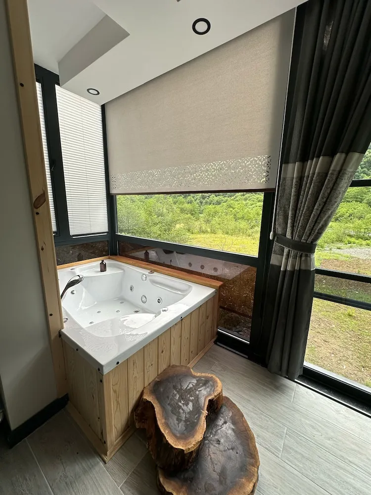 Premium Dört Kişilik Oda