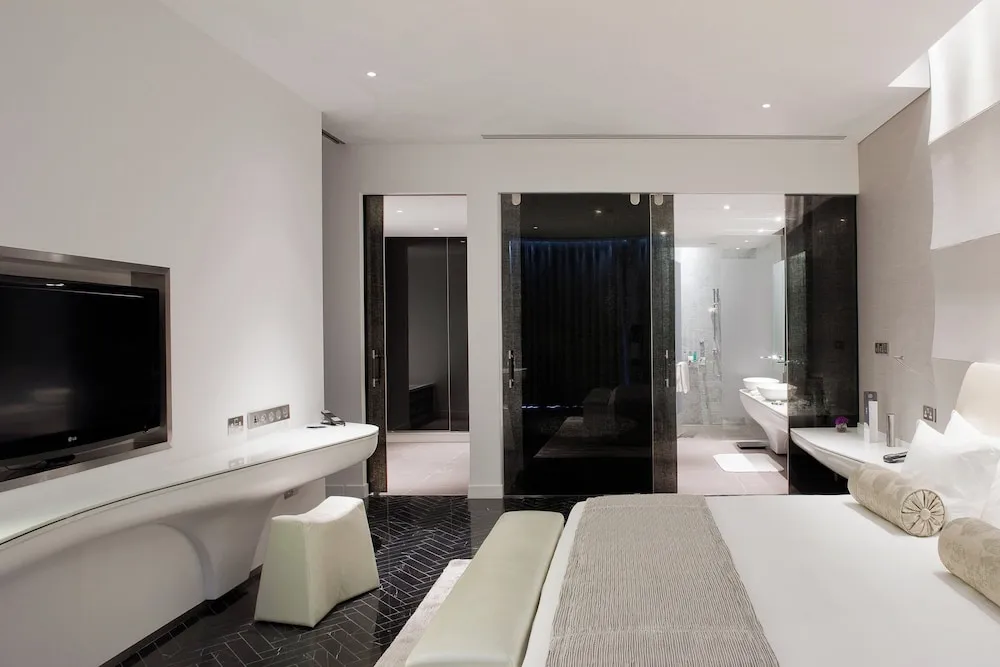 Fantastic Suite, 1 Bedroom, Balcony with Complimentary Yas Beach Transfer and Access