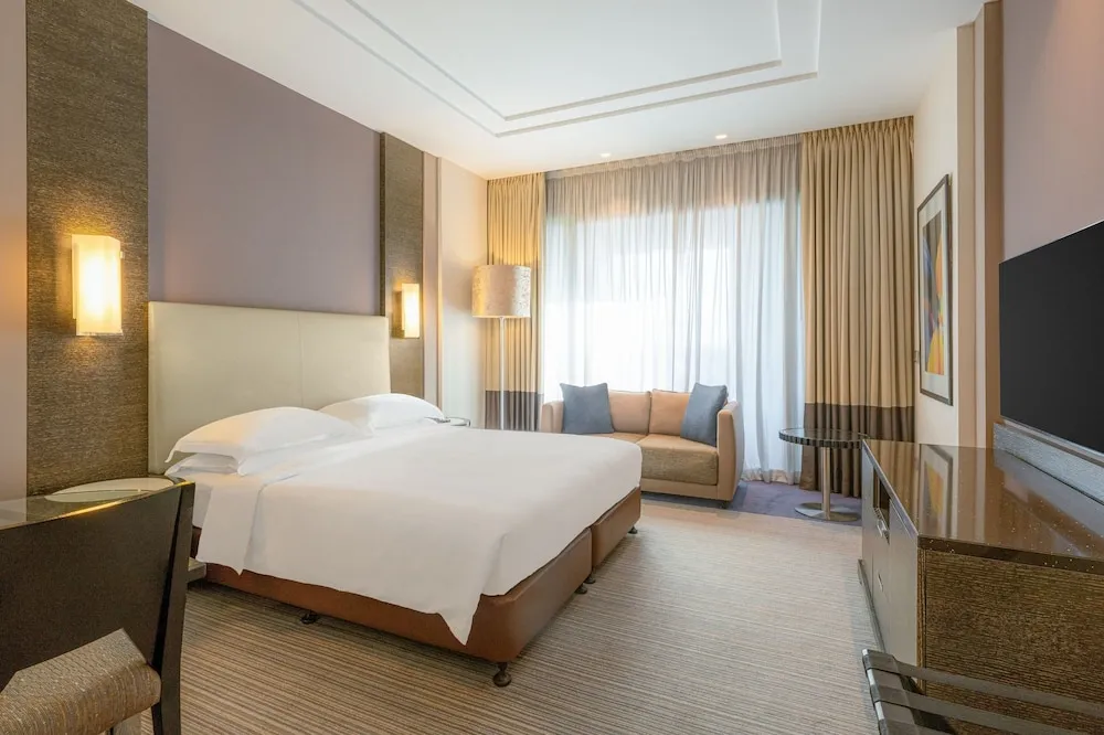 Premium Oda, 1 En Büyük (King) Boy Yatak, Sigara İçilebilir, Balkon