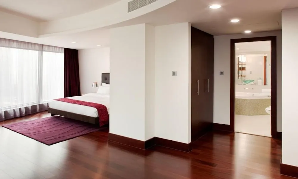 Three Bedroom Duplex Gallery Residence with Private Jacuzzi