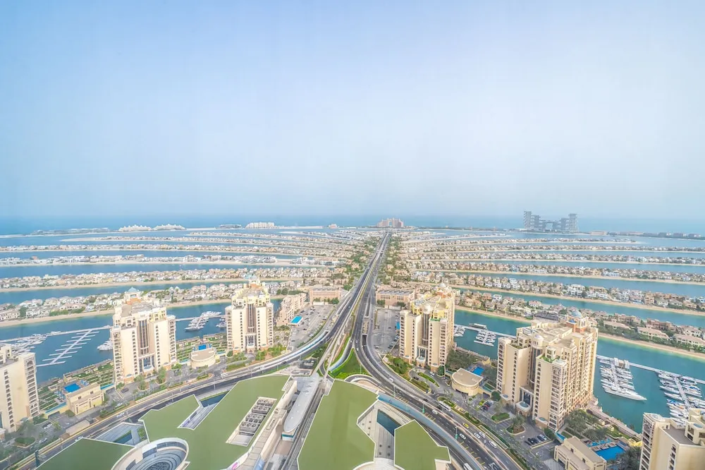 Deluxe 1BR Suite with Sea View