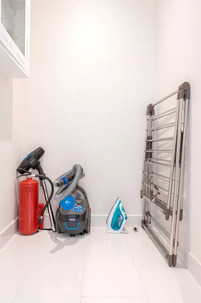 Deluxe 1BR Suite with Sea View