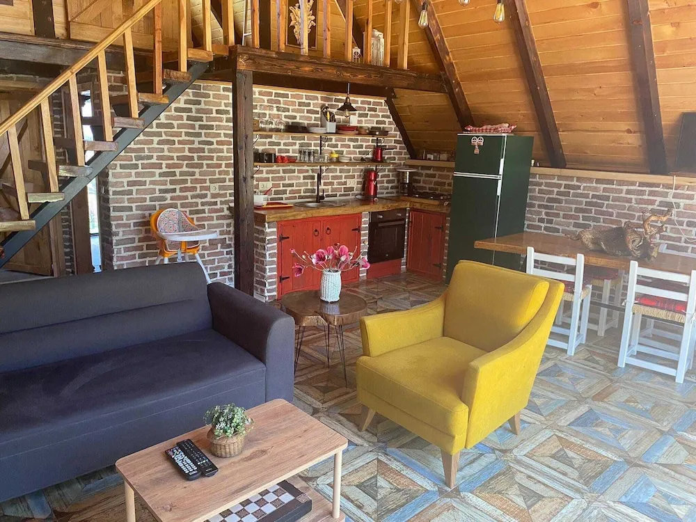 Basic Bungalov, Dağ Manzaralı