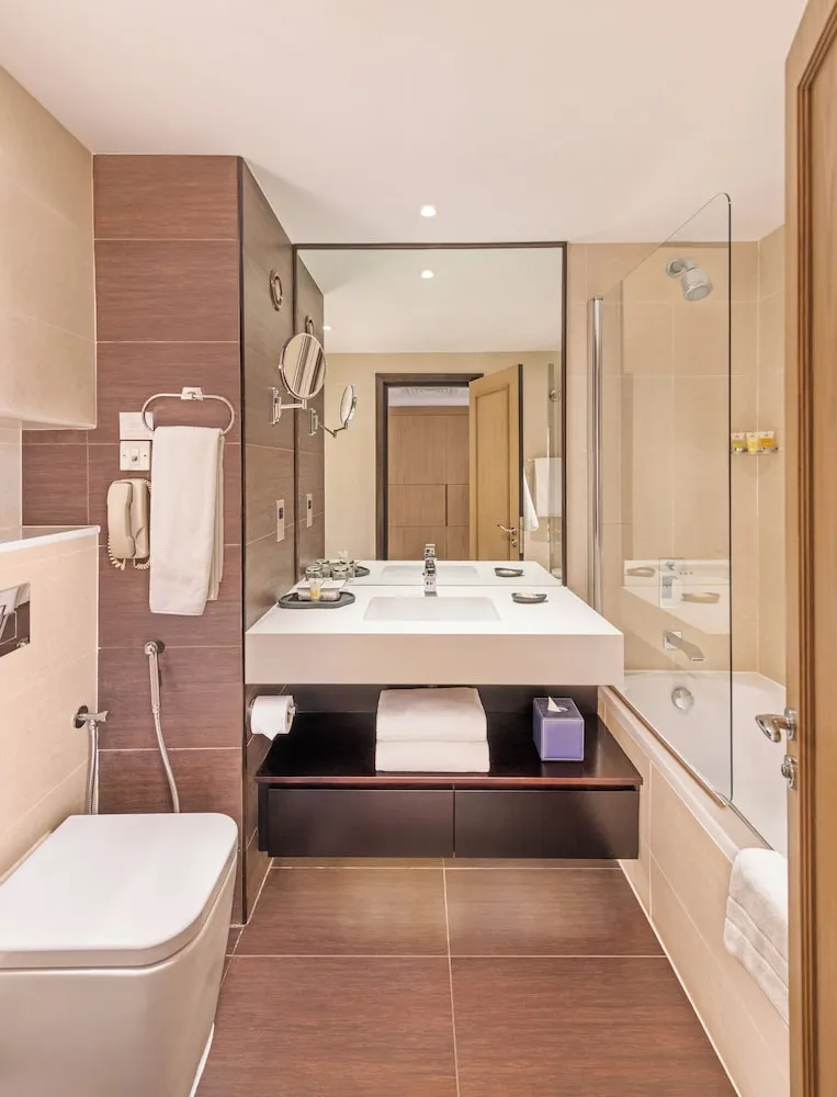 Sea View with Splash Park, Beach Access & Free Shuttle to Shopping Malls