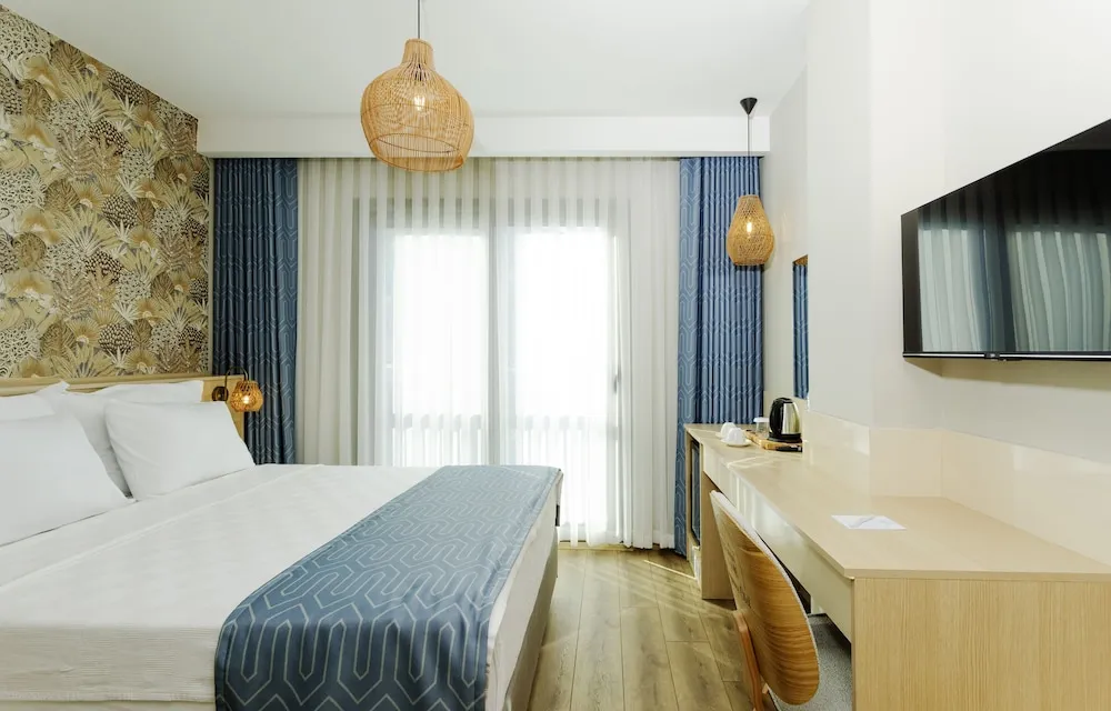 STANDARD DOUBLE ROOM